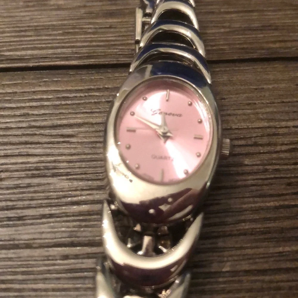 Geneva sliver and pink Bracelet watch